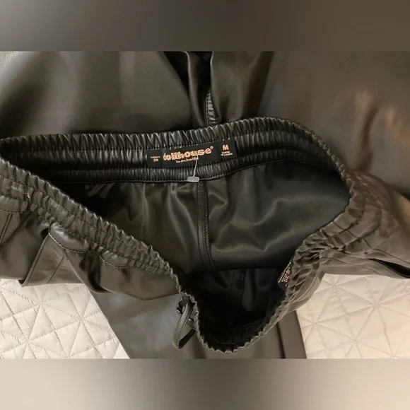 DOLLHOUSE Black Poly LEATHER-Look Pants Size Medium Stretch Waistband 28”W Sexy! - Picture 6 of 7